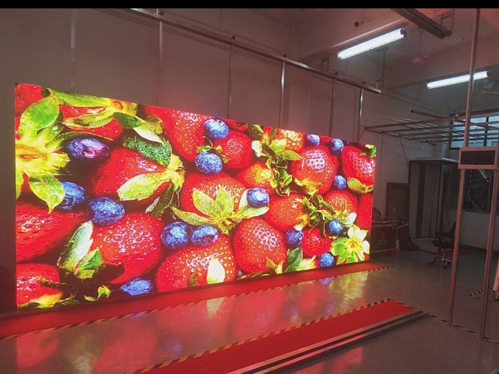 Arclumin TL500-3.9O rental LED panels, factory test, Czech Republic order